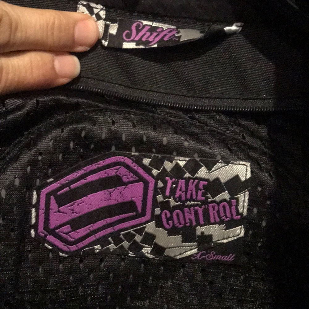 Motorcycle jacket - Picture 2 of 5